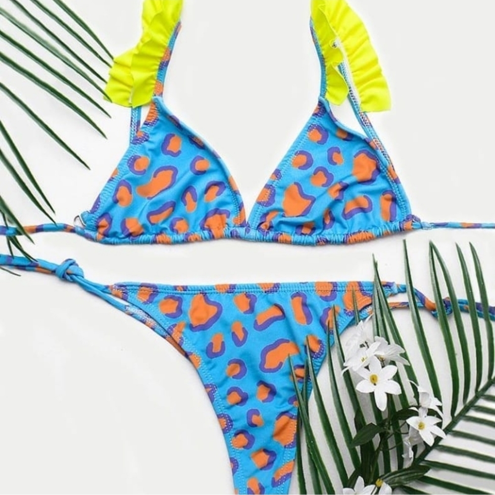 Tropical bikinis🌺